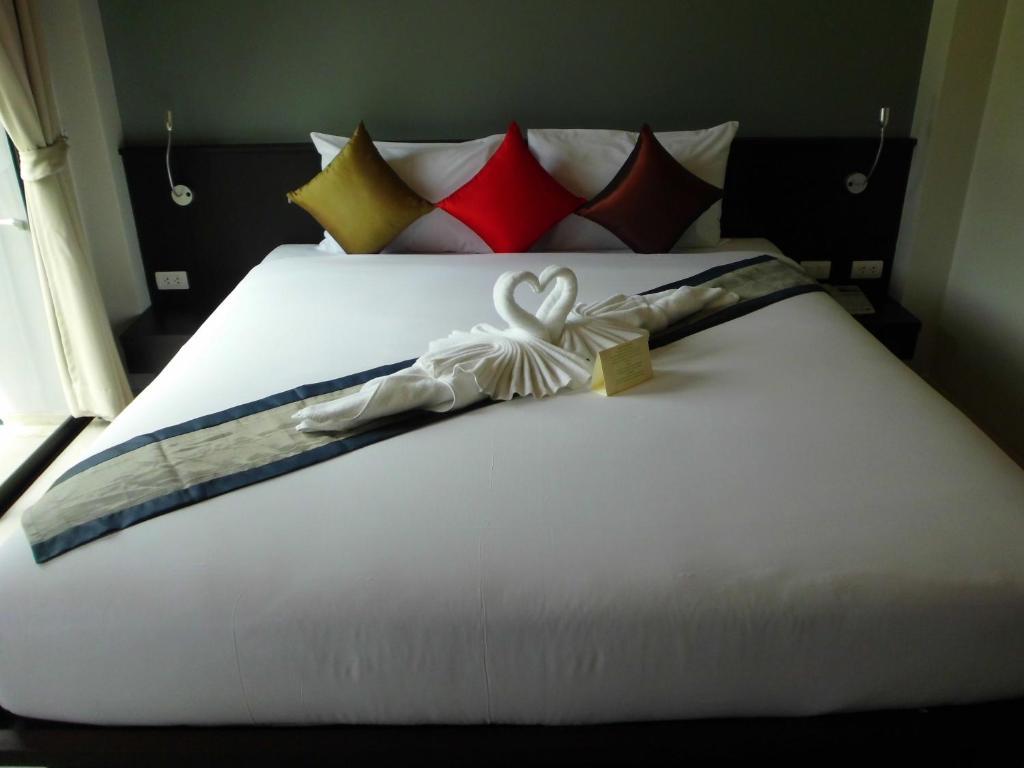 Leisure Place Phuket Чалонг Екстериор снимка
